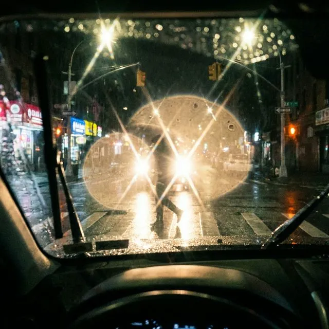 Пешеход невидим из-за засветов после LASIK